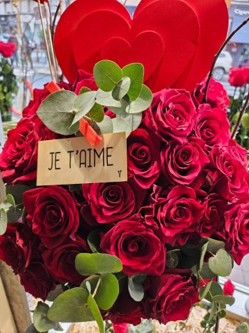 Bouquet de roses rouges pour la Saint-Valentin au Puy-en-Velay